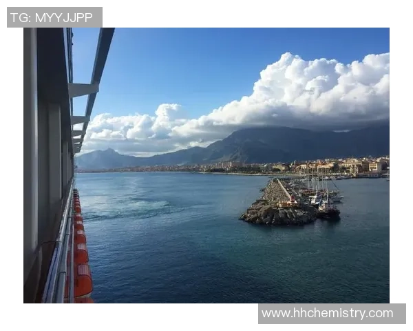 地中海防守艺术的现代演绎：意大利与希腊的链式防守策略探讨